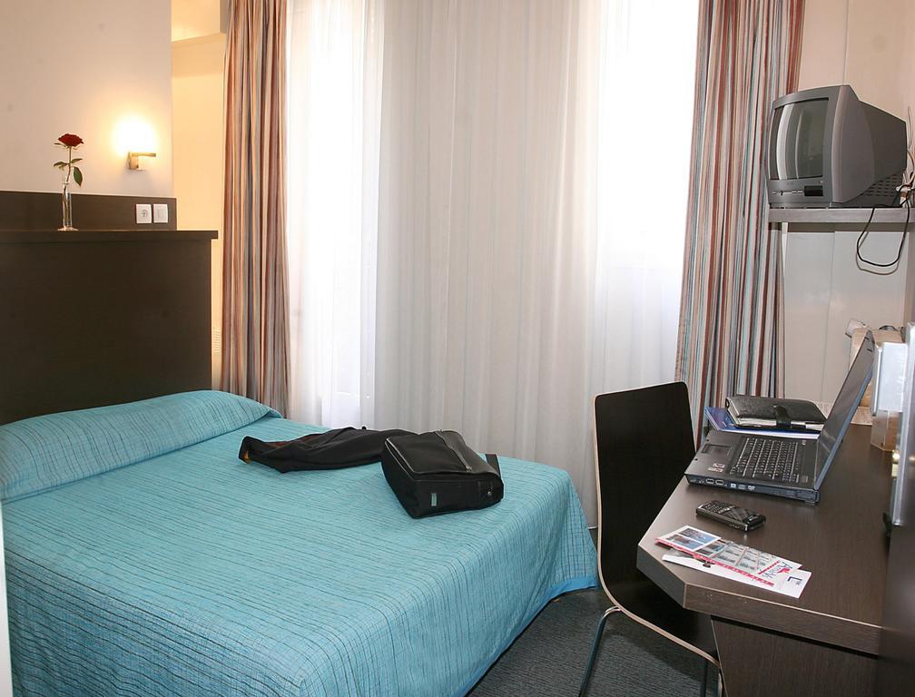 Hotel Amarys Simart Paris Cameră foto